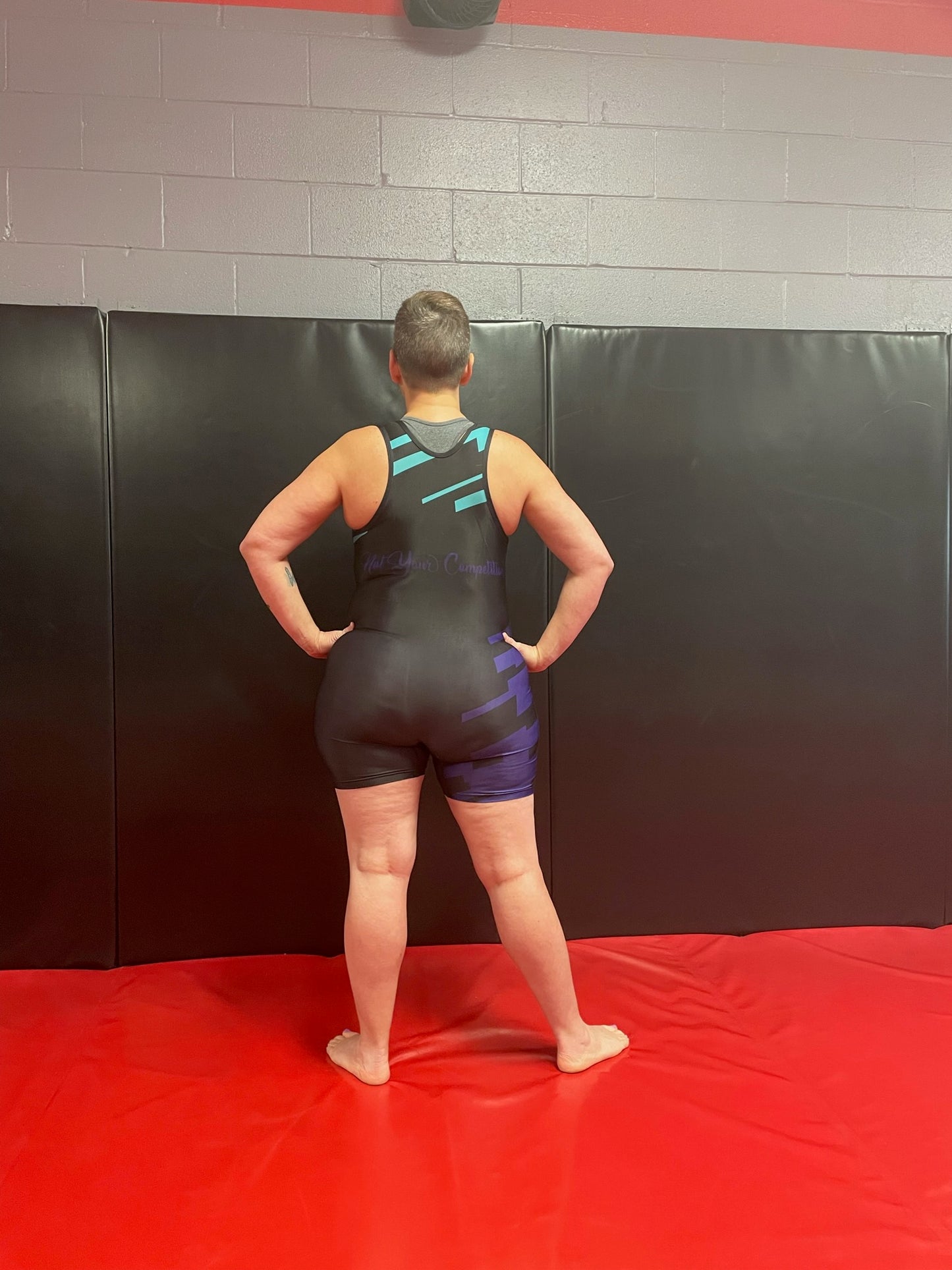 Roll Model Singlet - Block Style